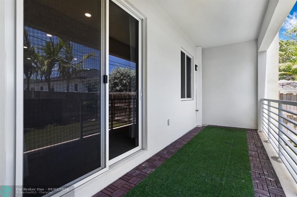 For Sale: $684,900 (3 beds, 2 baths, 2088 Square Feet)