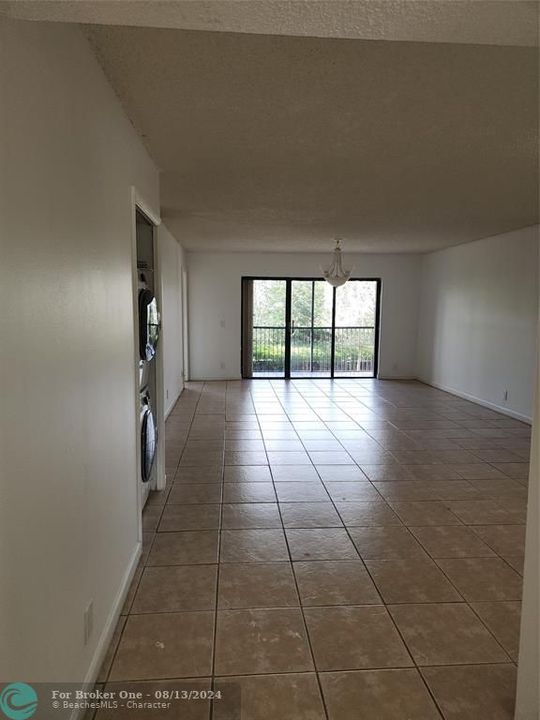 For Rent: $3,000 (3 beds, 2 baths, 1320 Square Feet)