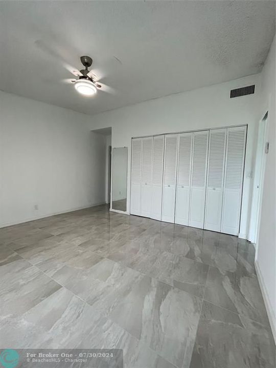 For Rent: $2,800 (2 beds, 2 baths, 1241 Square Feet)