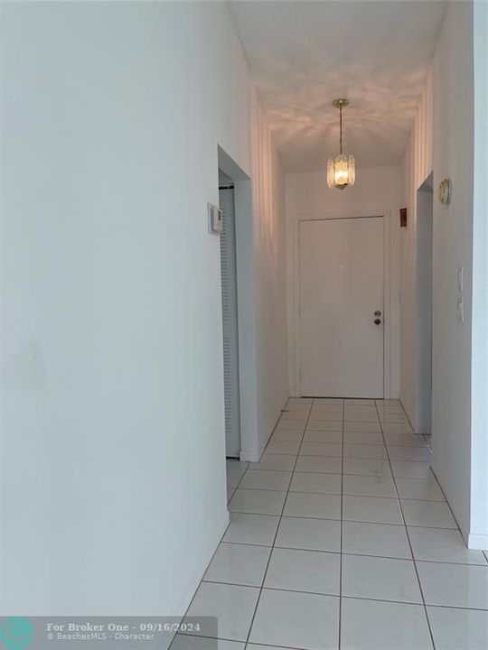 For Rent: $2,800 (2 beds, 2 baths, 1241 Square Feet)