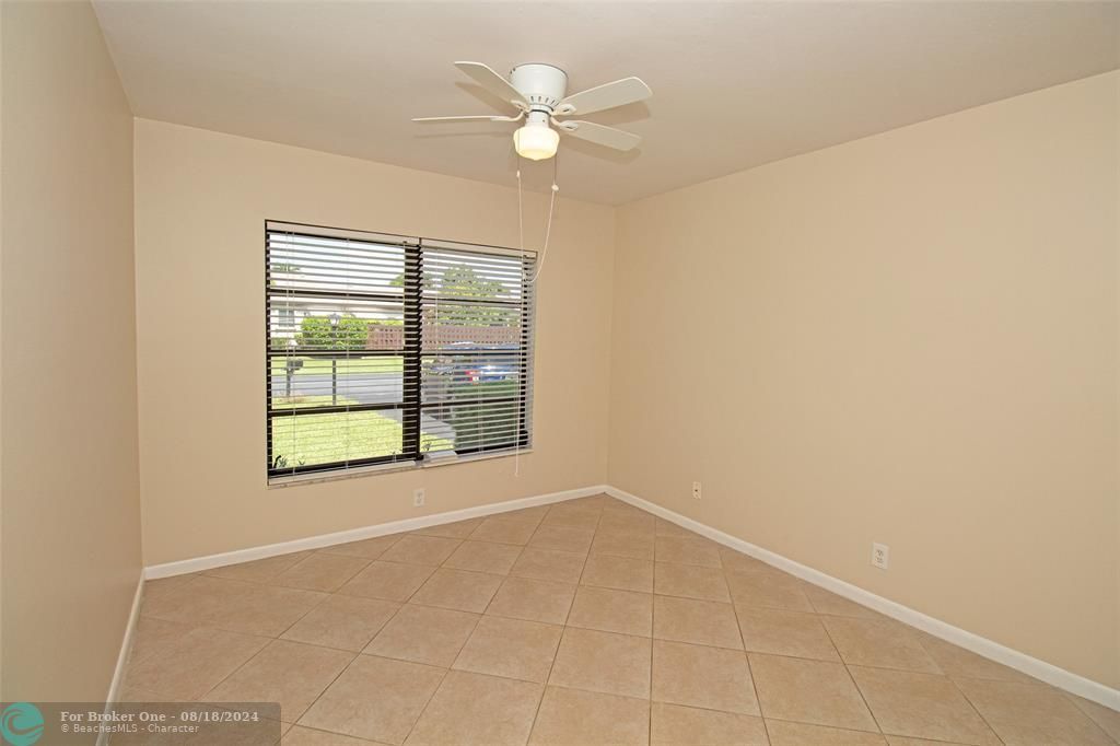 For Sale: $300,000 (2 beds, 2 baths, 1232 Square Feet)