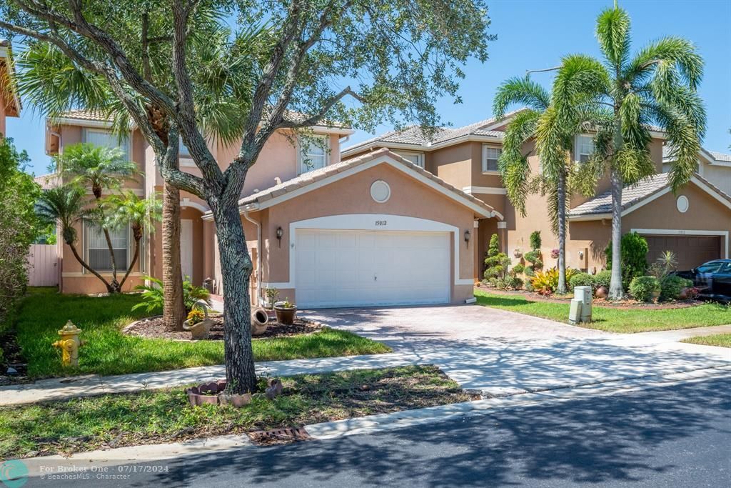 Active With Contract: $3,800 (3 beds, 2 baths, 1881 Square Feet)