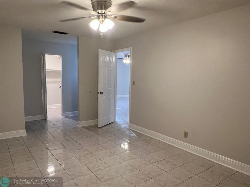 For Sale: $2,500 (3 beds, 2 baths, 1300 Square Feet)