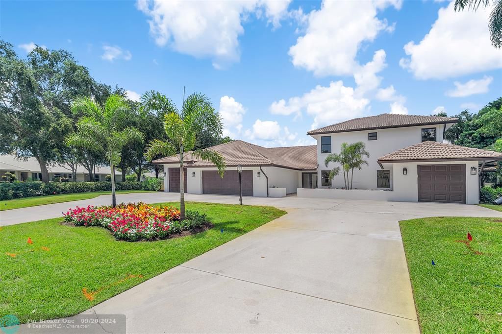 For Sale: $2,849,000 (5 beds, 3 baths, 4700 Square Feet)