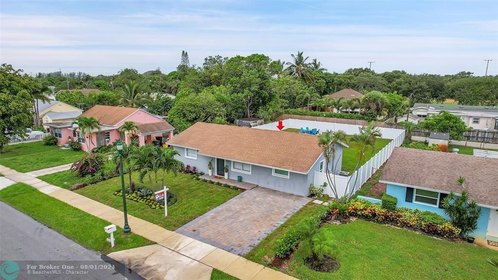 For Sale: $909,000 (3 beds, 2 baths, 1248 Square Feet)