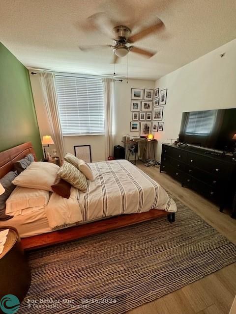 For Rent: $2,450 (2 beds, 2 baths, 1120 Square Feet)