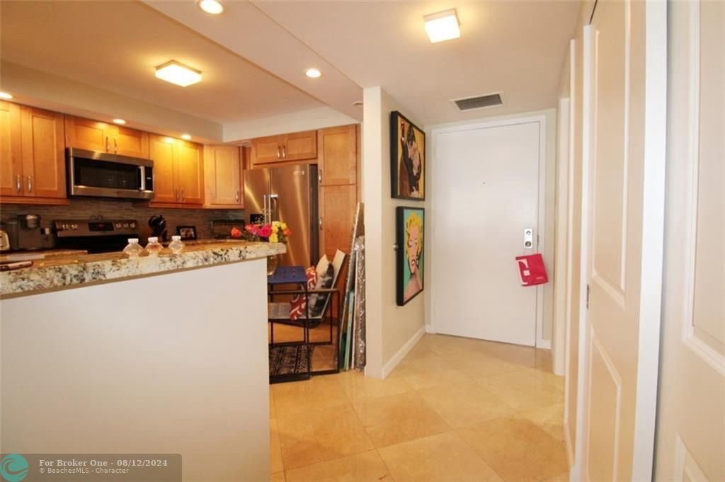 Recently Rented: $3,200 (1 beds, 1 baths, 1088 Square Feet)