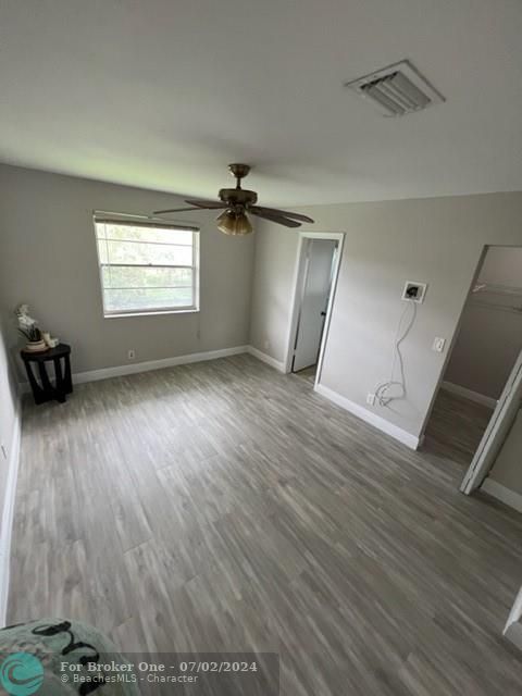 For Rent: $2,500 (3 beds, 2 baths, 1079 Square Feet)