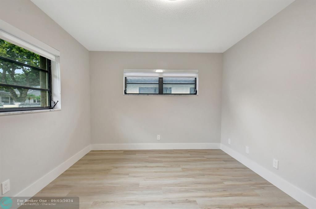 For Sale: $367,000 (2 beds, 2 baths, 1400 Square Feet)