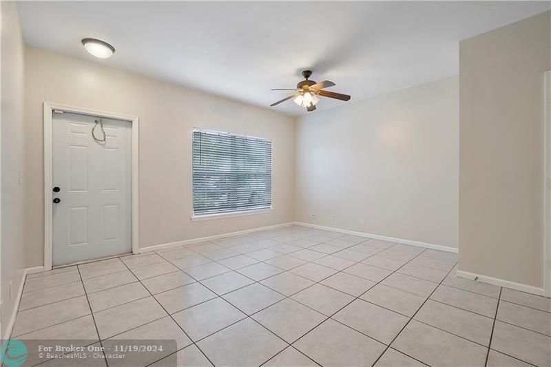 For Rent: $2,900 (3 beds, 2 baths, 1320 Square Feet)