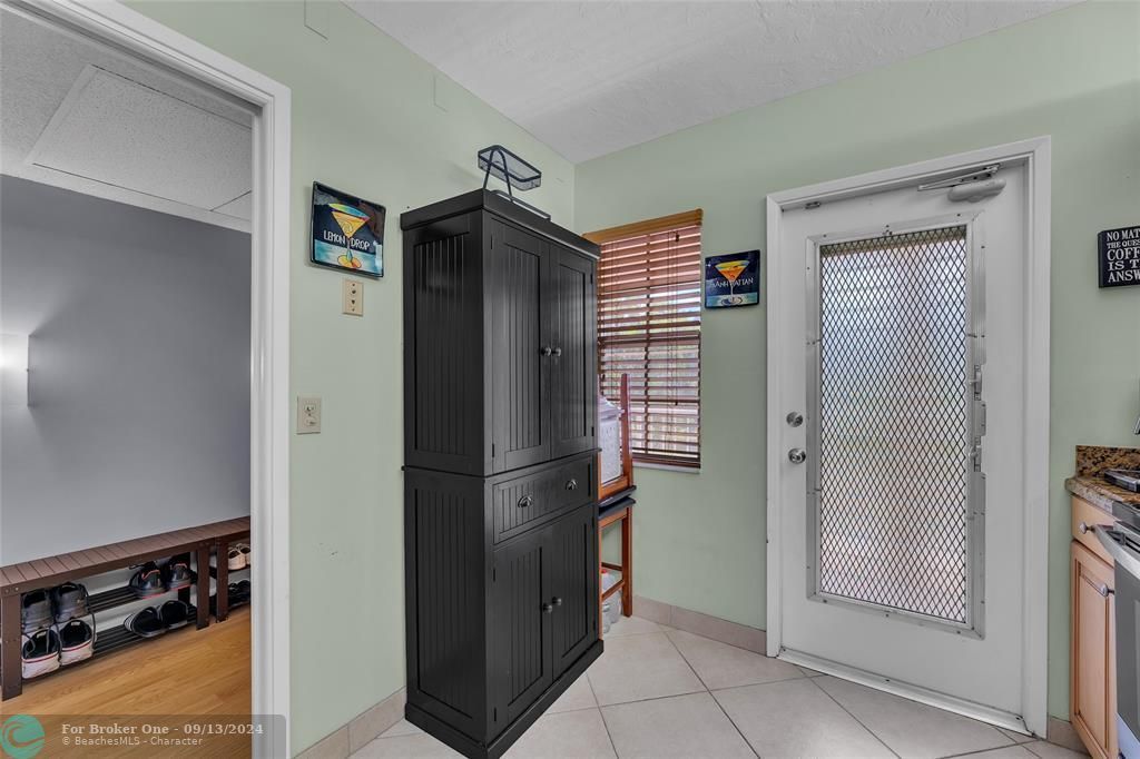 For Sale: $235,000 (2 beds, 2 baths, 1150 Square Feet)