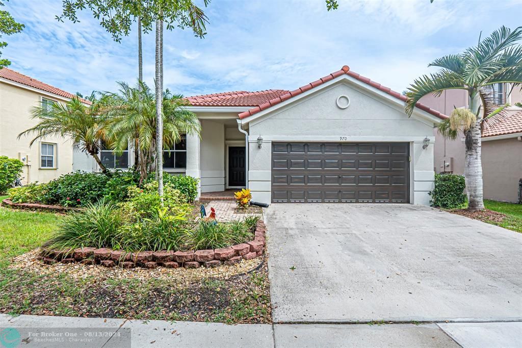 For Sale: $829,000 (4 beds, 2 baths, 1876 Square Feet)