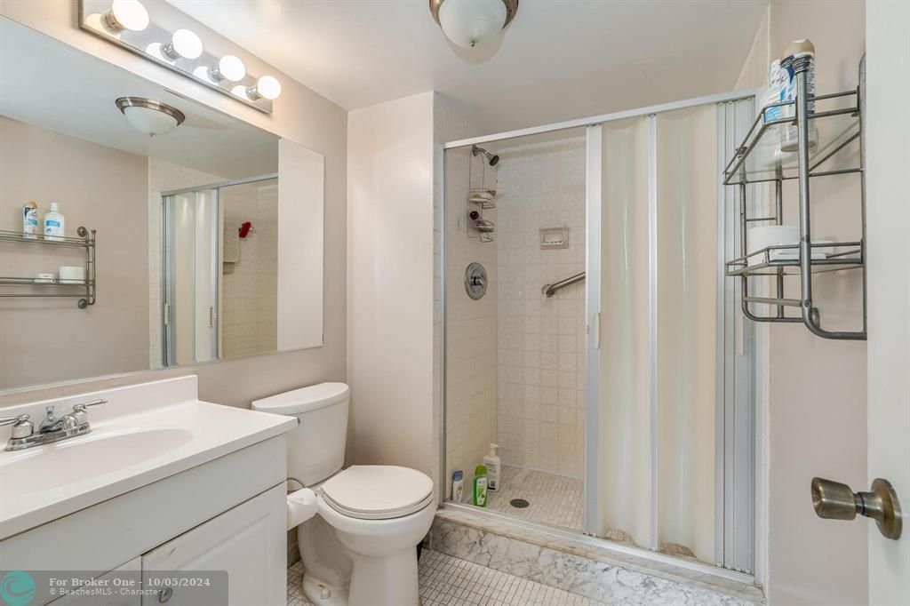 For Sale: $214,800 (2 beds, 2 baths, 1170 Square Feet)