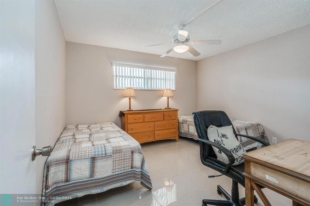 For Sale: $214,800 (2 beds, 2 baths, 1170 Square Feet)