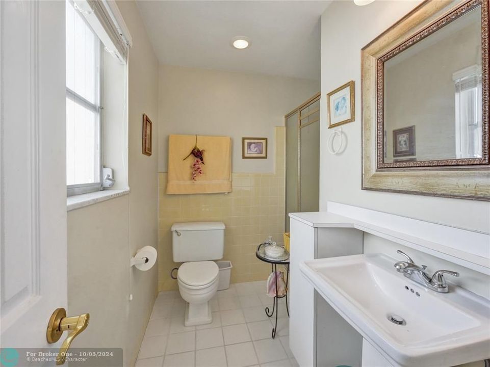 For Sale: $675,000 (2 beds, 2 baths, 1451 Square Feet)