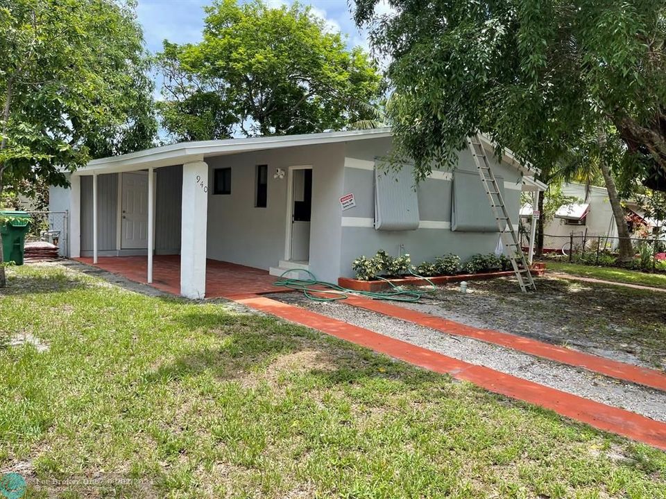 For Sale: $369,900 (3 beds, 1 baths, 760 Square Feet)