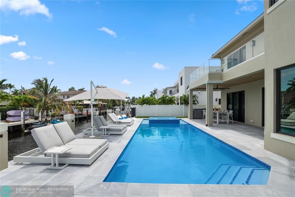 For Sale: $6,285,000 (5 beds, 5 baths, 5012 Square Feet)