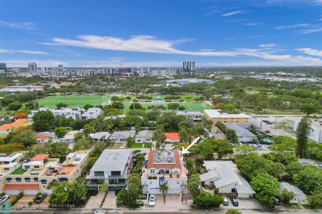 For Sale: $1,250,000 (3 beds, 3 baths, 2456 Square Feet)