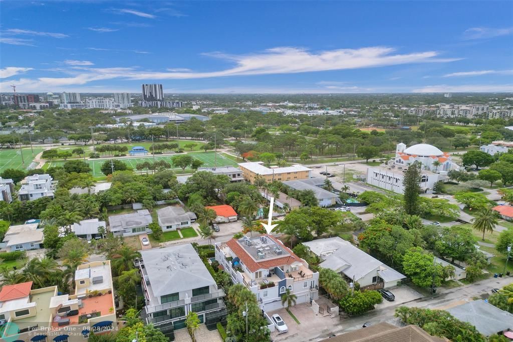 For Sale: $1,250,000 (3 beds, 3 baths, 2456 Square Feet)