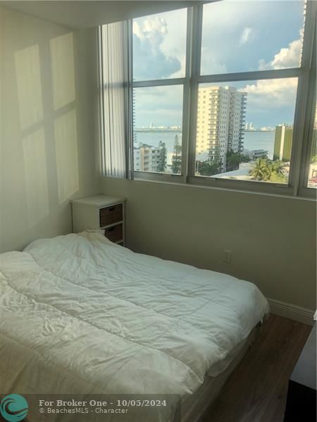 For Rent: $2,500 (1 beds, 1 baths, 678 Square Feet)