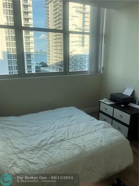 For Rent: $2,500 (1 beds, 1 baths, 678 Square Feet)