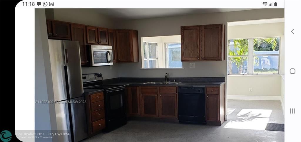 For Sale: $429,900 (2 beds, 1 baths, 795 Square Feet)