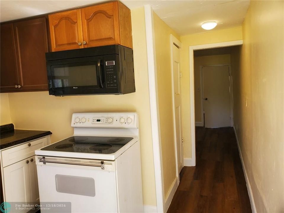 For Sale: $1,175 (2 beds, 1 baths, 0 Square Feet)