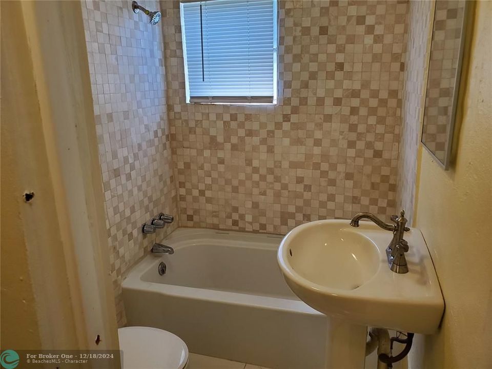 For Sale: $1,175 (2 beds, 1 baths, 0 Square Feet)