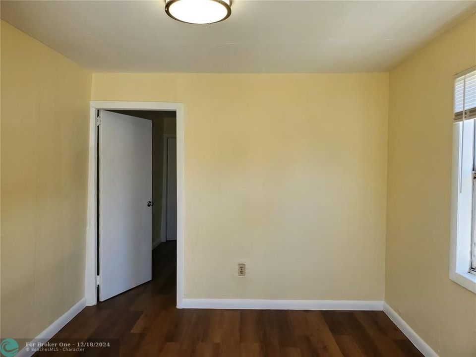 For Sale: $1,175 (2 beds, 1 baths, 0 Square Feet)