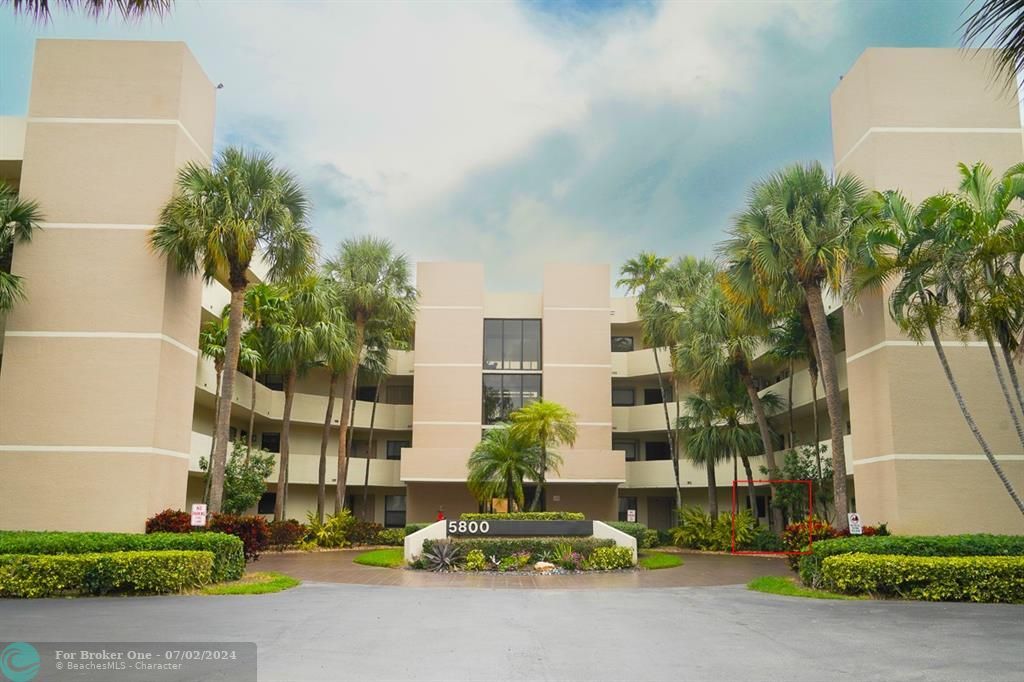 Active With Contract: $2,800 (2 beds, 2 baths, 1254 Square Feet)