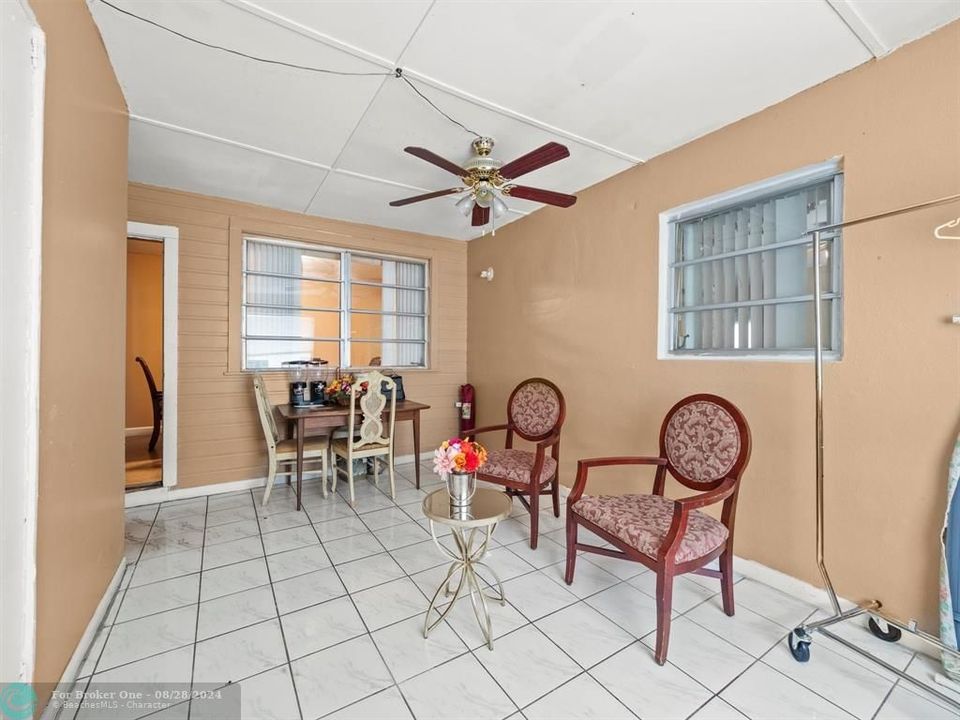 For Sale: $550,000 (4 beds, 3 baths, 1633 Square Feet)