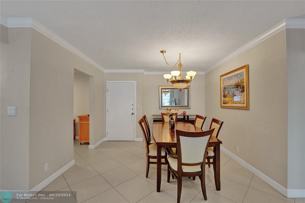 For Sale: $440,000 (2 beds, 2 baths, 1248 Square Feet)