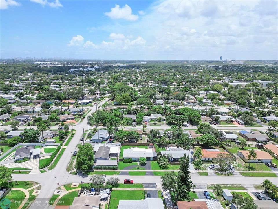 For Sale: $515,000 (3 beds, 2 baths, 1369 Square Feet)