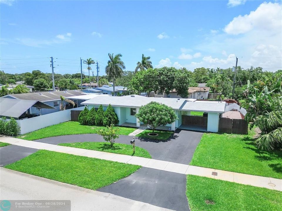 For Sale: $515,000 (3 beds, 2 baths, 1369 Square Feet)