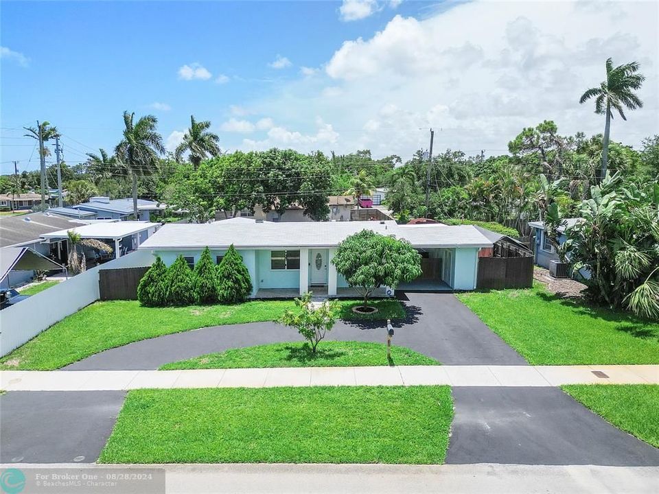 For Sale: $515,000 (3 beds, 2 baths, 1369 Square Feet)