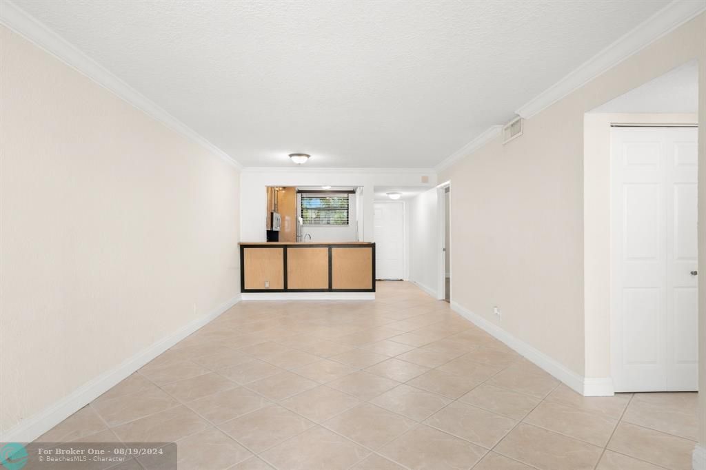 For Sale: $234,900 (2 beds, 2 baths, 920 Square Feet)