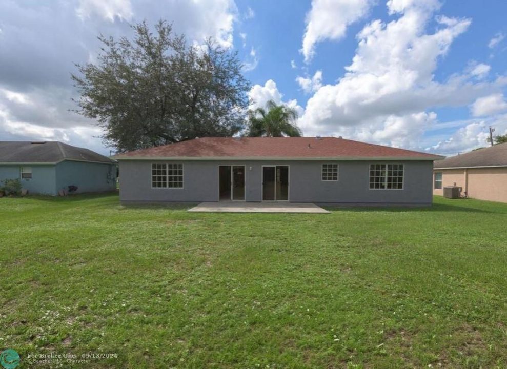 For Sale: $420,000 (3 beds, 2 baths, 1358 Square Feet)