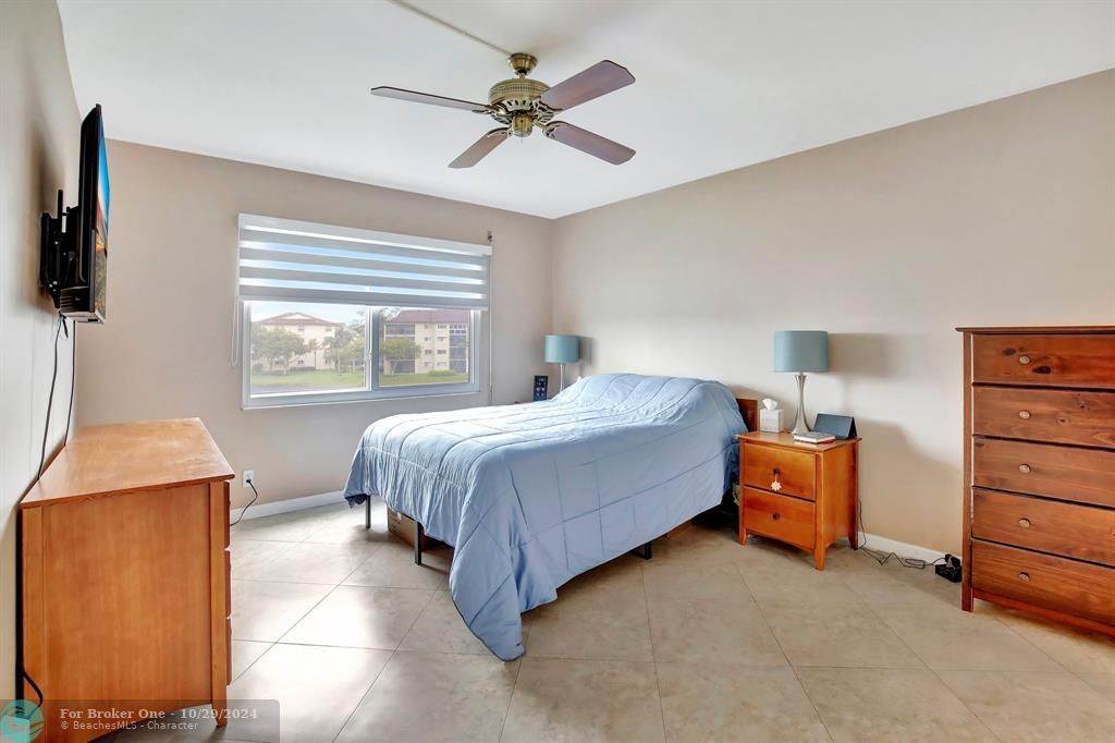 For Sale: $269,900 (2 beds, 2 baths, 1192 Square Feet)