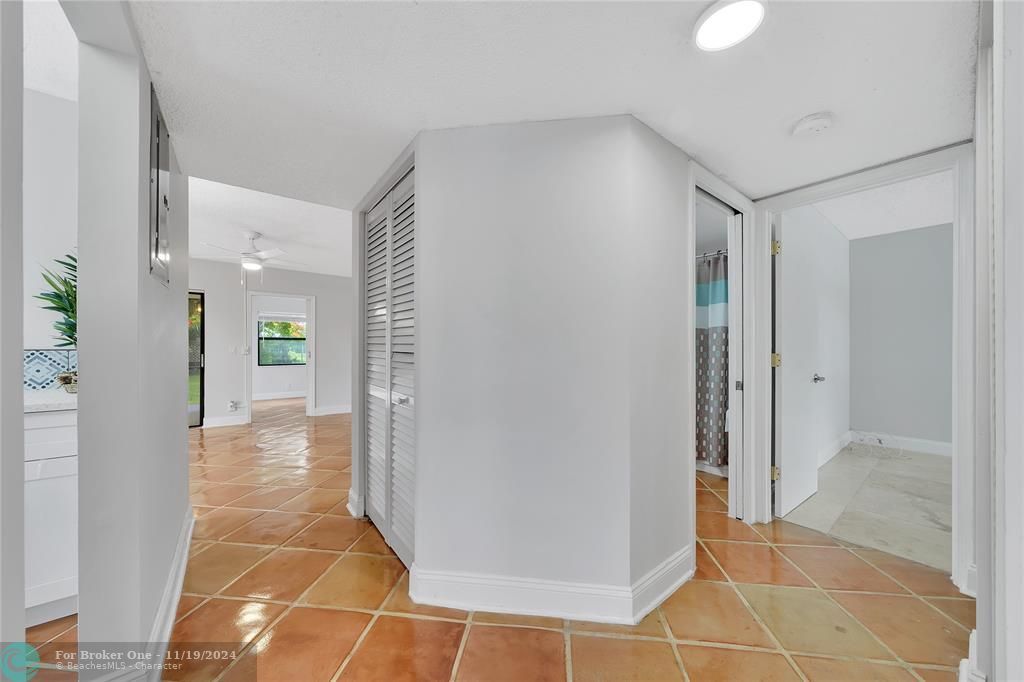 For Sale: $374,900 (3 beds, 2 baths, 1300 Square Feet)