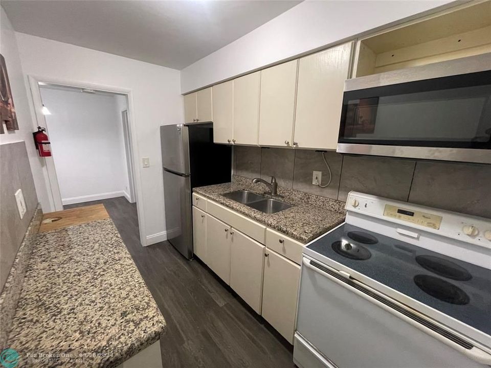 For Rent: $1,550 (1 beds, 1 baths, 0 Square Feet)