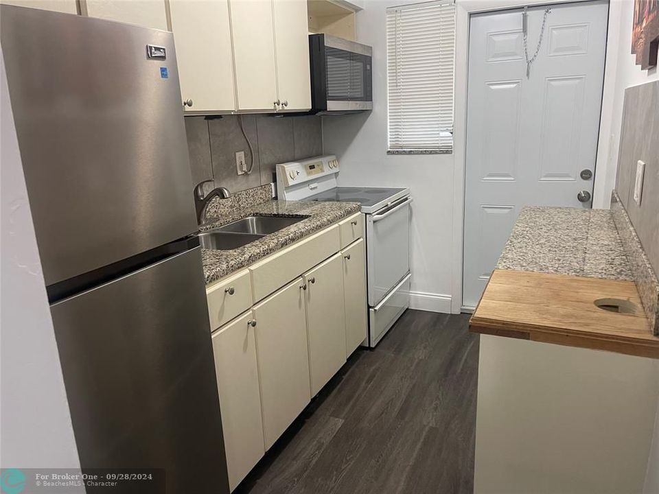 For Rent: $1,550 (1 beds, 1 baths, 0 Square Feet)