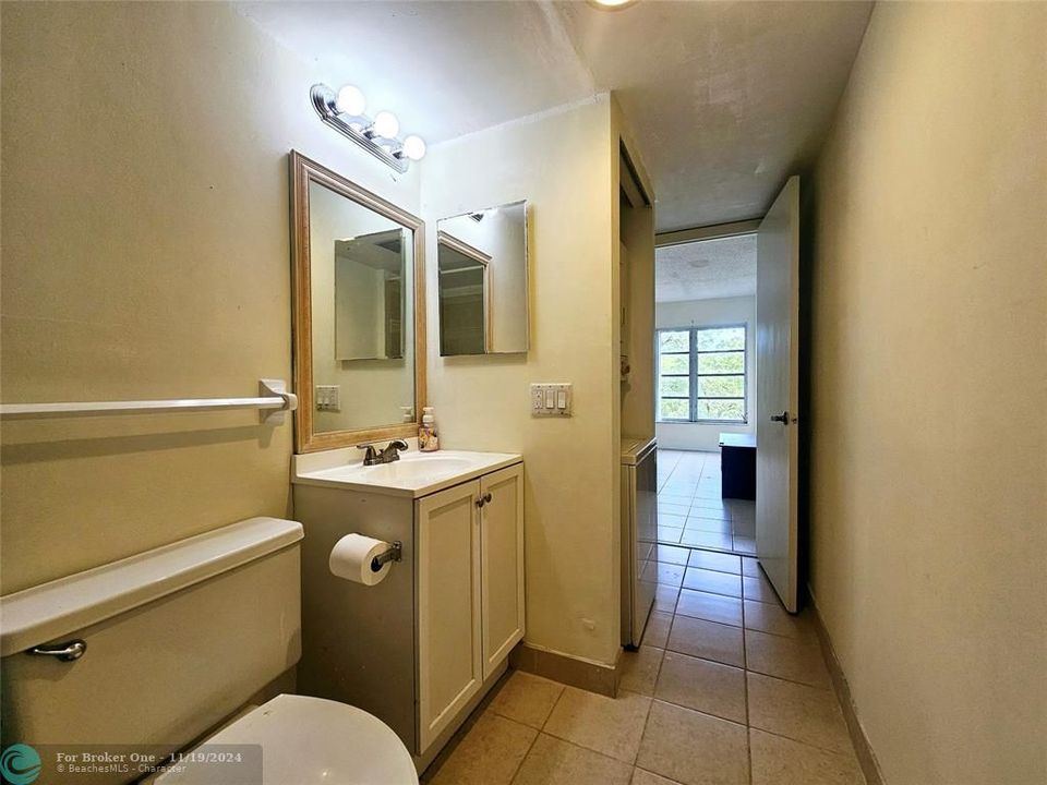 For Sale: $167,990 (2 beds, 2 baths, 972 Square Feet)