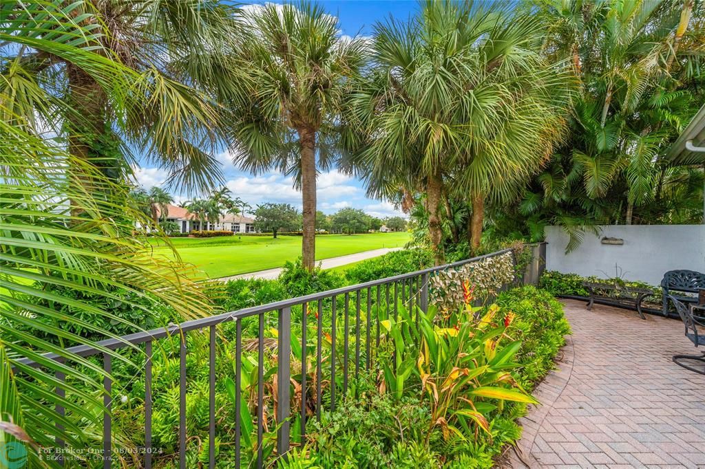 For Sale: $1,550,000 (4 beds, 4 baths, 4050 Square Feet)