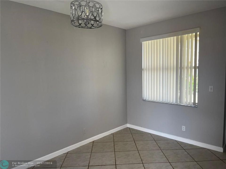 For Rent: $2,900 (3 beds, 2 baths, 1170 Square Feet)