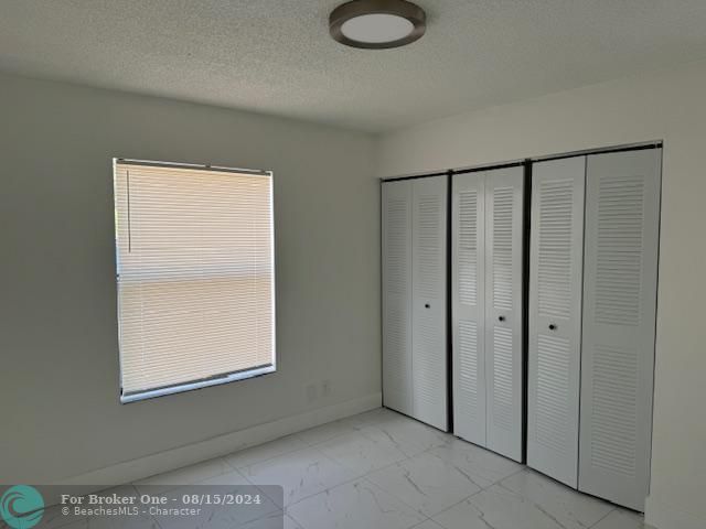 For Rent: $2,200 (2 beds, 2 baths, 953 Square Feet)