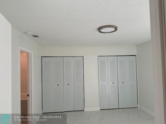 For Rent: $2,200 (2 beds, 2 baths, 953 Square Feet)