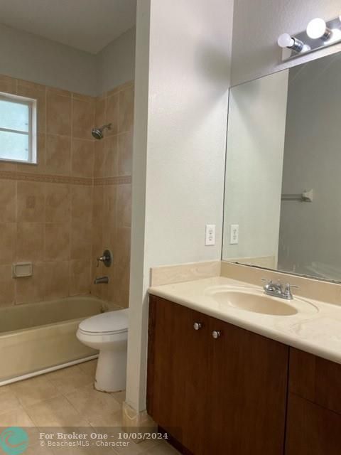 For Rent: $2,750 (3 beds, 2 baths, 1404 Square Feet)