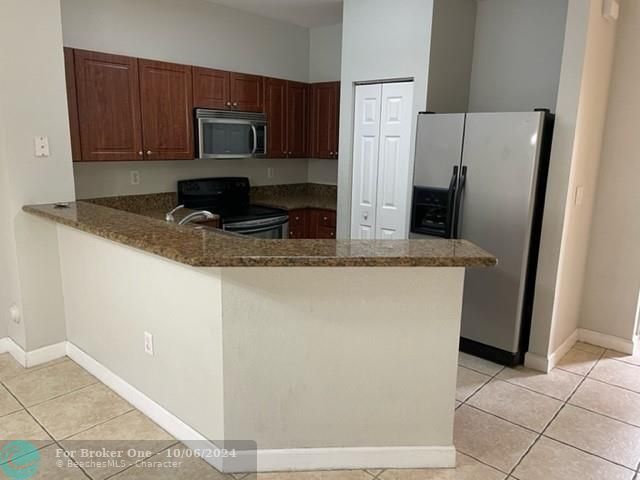 For Rent: $2,750 (3 beds, 2 baths, 1404 Square Feet)