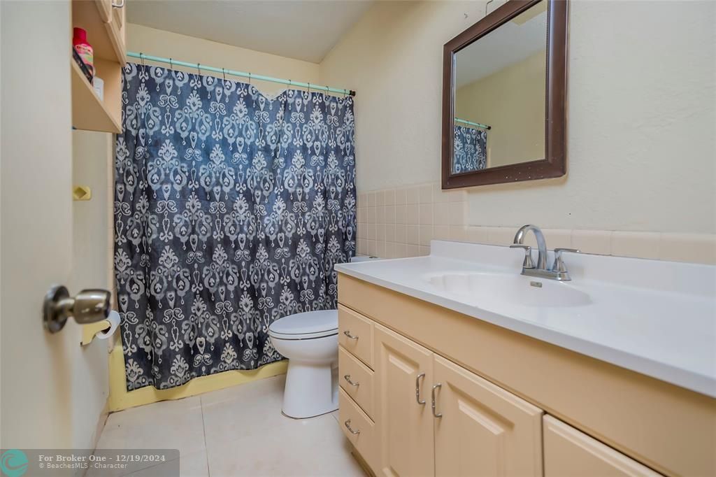 Active With Contract: $450,000 (3 beds, 2 baths, 1542 Square Feet)