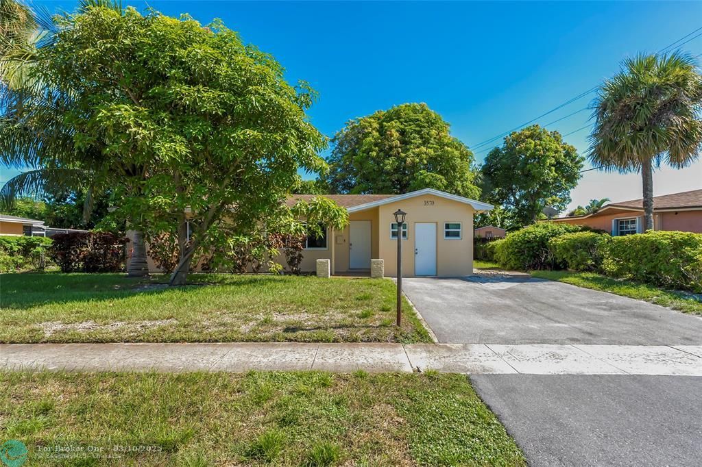 Active With Contract: $450,000 (3 beds, 2 baths, 1542 Square Feet)